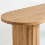 mesa-comedor-ovalada-madera-natural-listones-homzzy-viggo-1