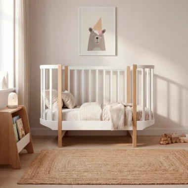 Cuna Dreamland convertible con barras y patas en roble macizo — Homzzy