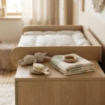 comoda-bebe-ratan-cambiador-integrado-madera-roble-homzzy-sarreau