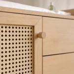 comoda-bebe-ratan-cambiador-integrado-madera-roble-homzzy-sarreau