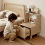 mesa-de-noche-infantil-roble-azul-cajon-tirador-barra-homzzy-elban-cartagena