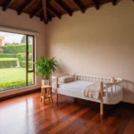 cama montessori blanca madera roble habitacion infantil homzzy camden